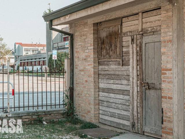 Box in vendita a Unione dei comuni Valle del Savio, Cesenà