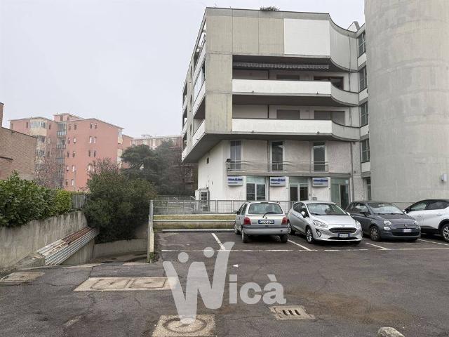 Box in vendita a Unione dei comuni Valle del Savio, Cesenà