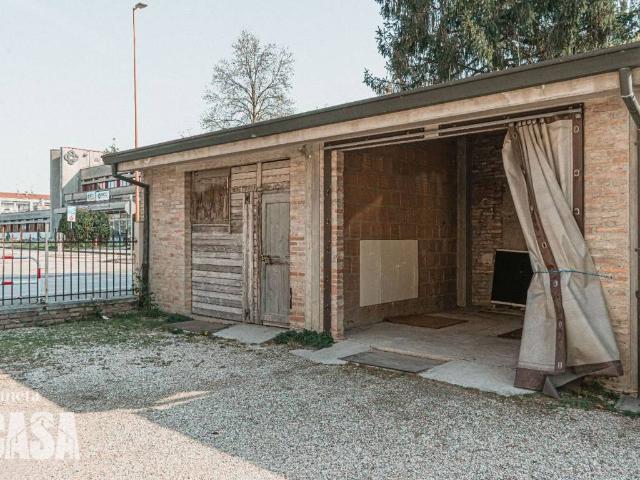 Box in vendita a Unione dei comuni Valle del Savio, Cesenà