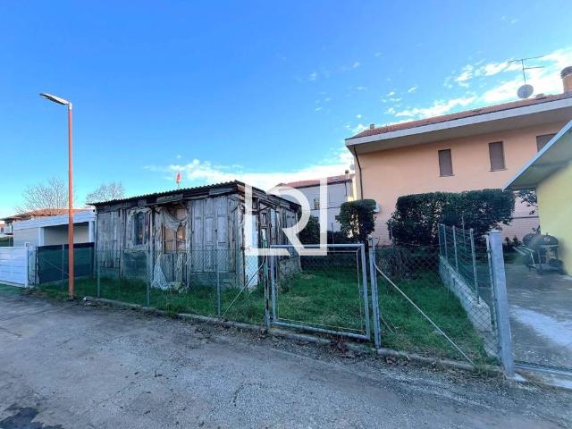Box in vendita a Unione dei comuni Valle del Savio, Cesenà