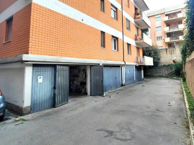 Box in vendita a Chieti Scalo, Chieti