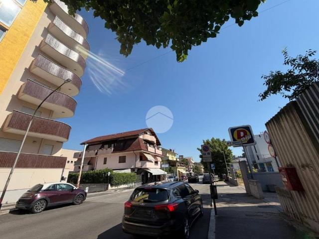 Box in vendita a Chieti Scalo, Chieti