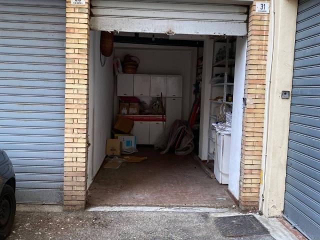 Box in vendita a Santa Barbara, Chieti