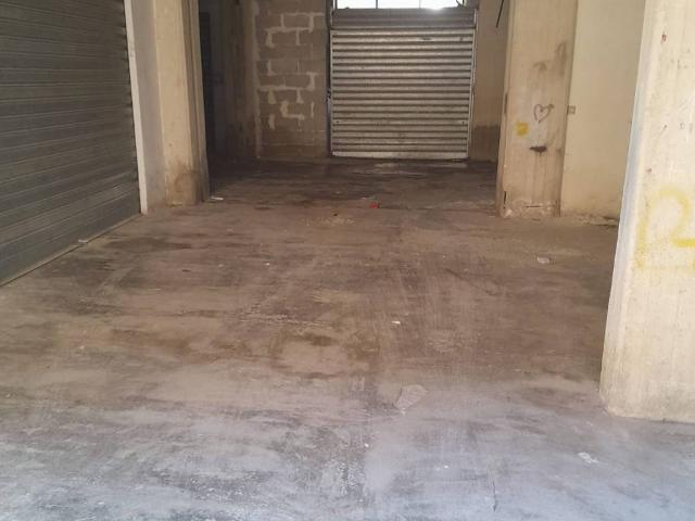 Box in vendita a Cinisi, Sicilia