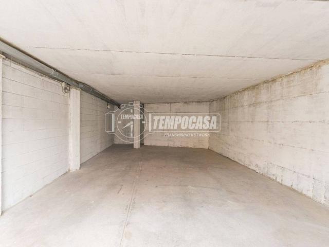 Box in vendita a Cisliano, Lombardia
