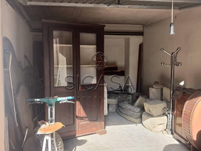 Box in vendita a San Leo Bastia, Umbria
