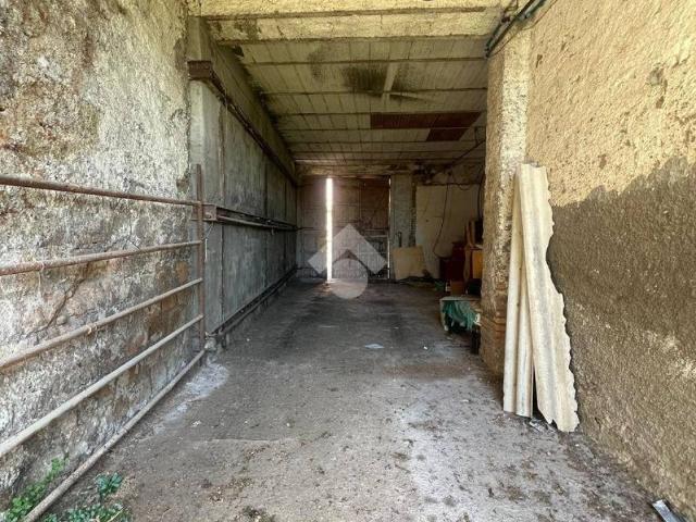 Box in vendita a Civita Castellana, Lazio