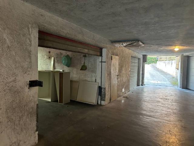 Box in vendita a Marche, Macerata
