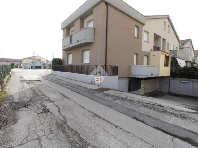 Box in vendita a Castelletta I, Marche
