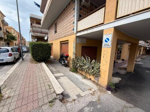 Box in vendita a Borgo Odescalchi, Roma Capitale