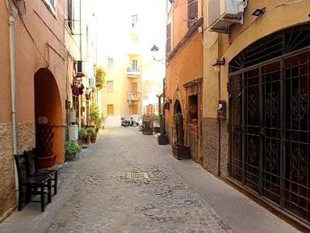 Box in vendita a Borgo Odescalchi, Roma Capitale