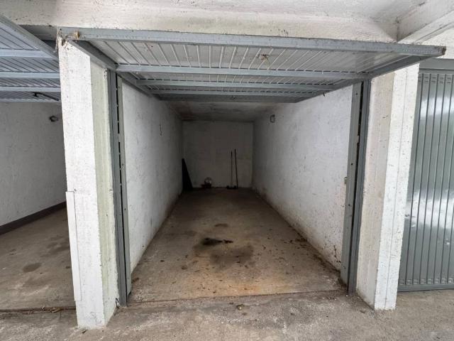 Box in vendita a Clusone, Lombardia