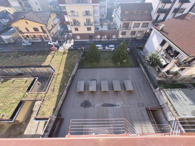 Box in vendita a Leumann, Piemonte