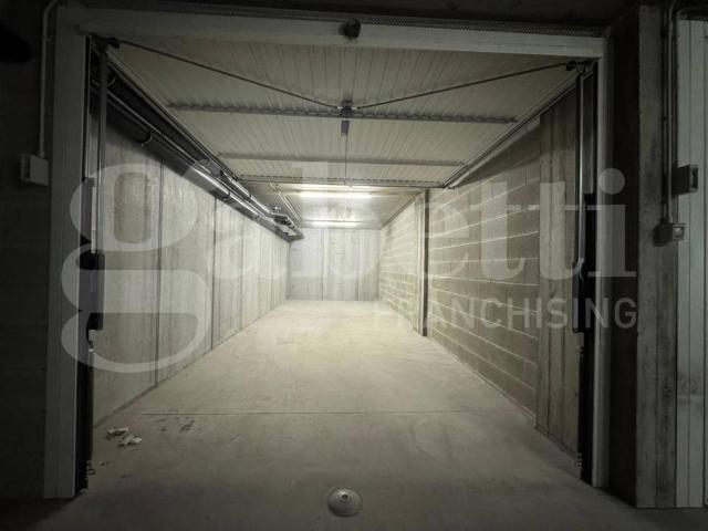 Box in vendita a Leumann, Collegno