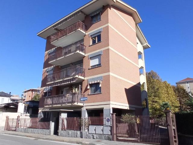 Box in vendita a Leumann, Piemonte