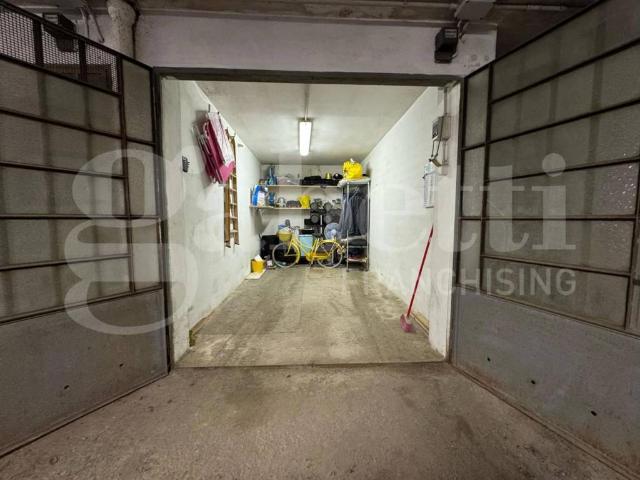 Box in vendita a Leumann, Piemonte
