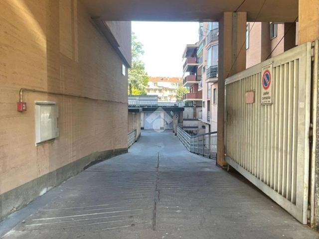 Box in vendita a Leumann, Piemonte