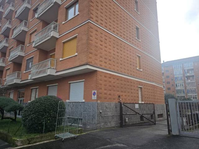 Box in vendita a Leumann, Piemonte