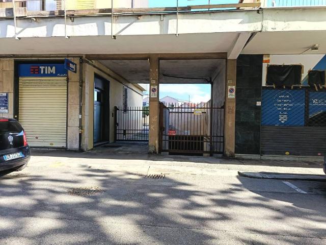 Box in vendita a Leumann, Piemonte