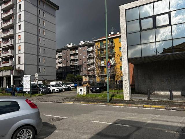Box in vendita a San Giuliano Monzese, Cologno Monzese