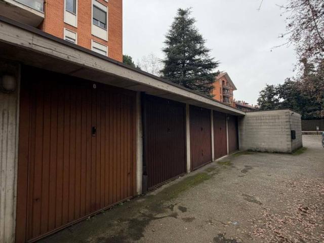 Box in vendita a San Giuliano Monzese, Cologno Monzese