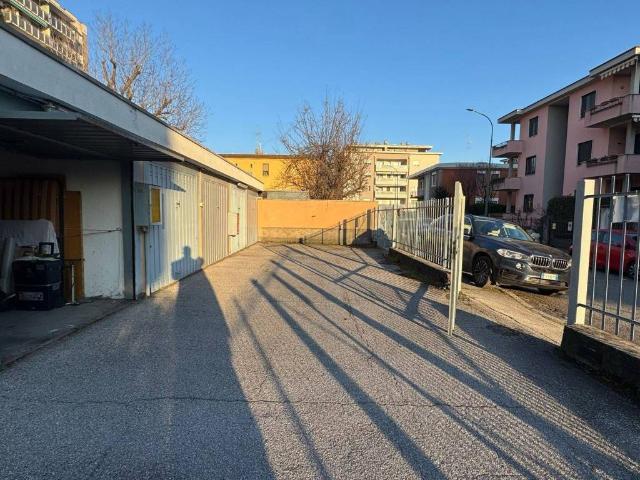 Box in vendita a San Giuliano Monzese, Cologno Monzese