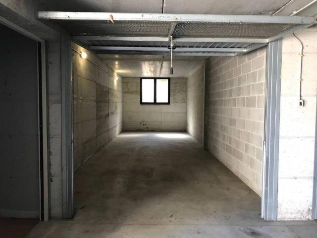 Box in vendita a Comabbio, Lombardia