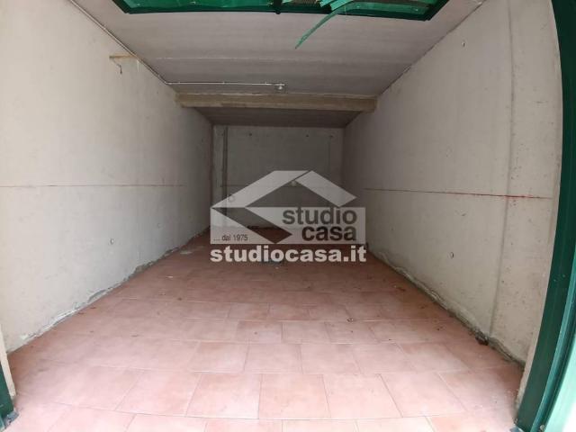 Box in vendita a Comazzo, Lombardia