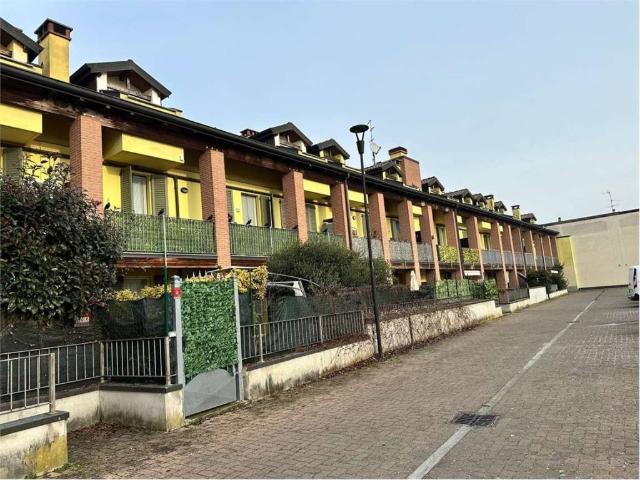 Box in vendita a Comazzo, Lombardia