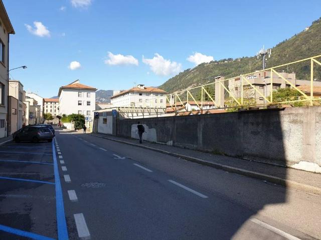 Box in vendita a San Bartolomeo, Como