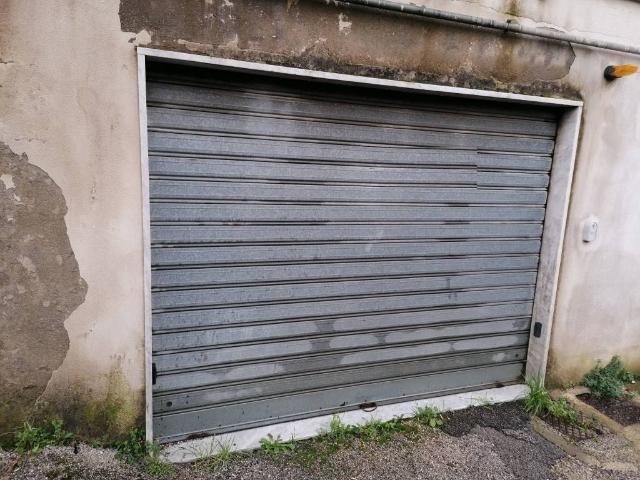 Box in vendita a Contrada, Campania