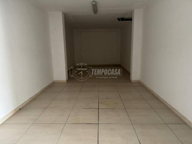 Box in vendita a Conversano, Bari