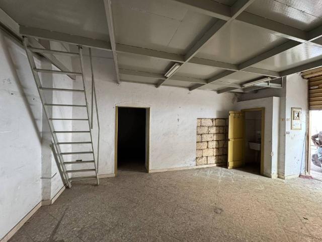 Box in vendita a Puglia, Bari