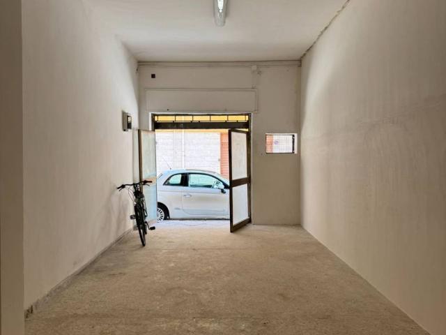 Box in vendita a Puglia, Bari