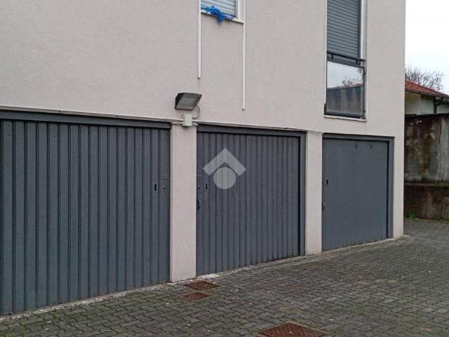 Box in vendita a Corbetta, Lombardia