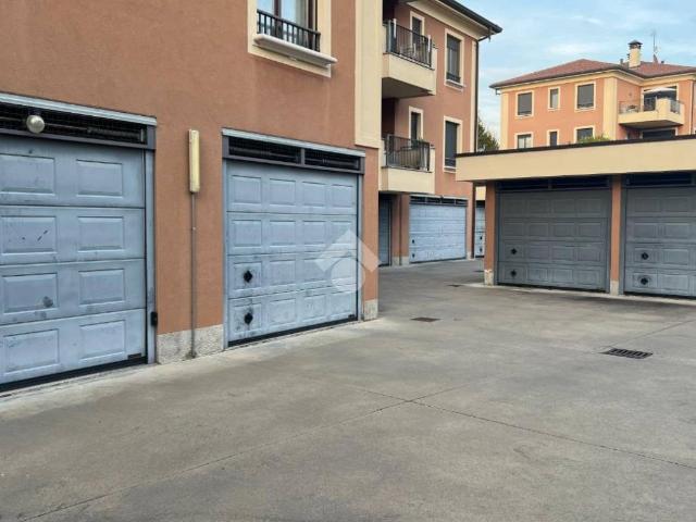 Box in vendita a Corbetta, Lombardia