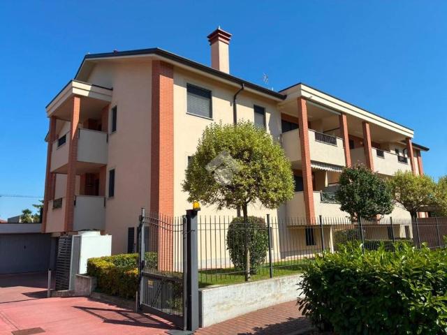 Box in vendita a Corbetta, Milano