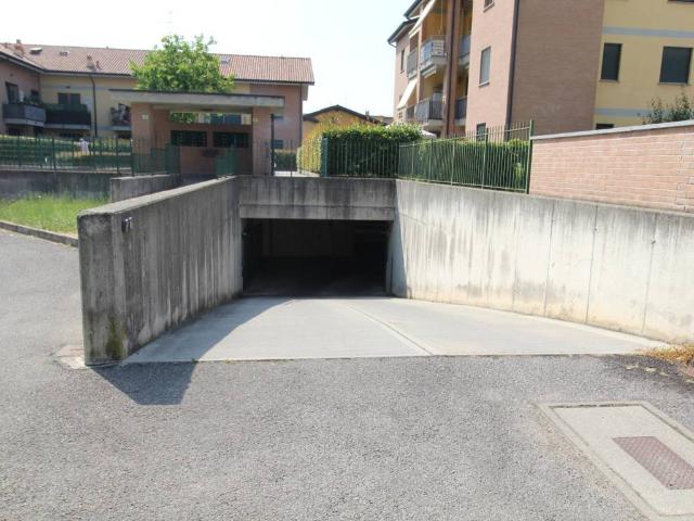 Box in vendita a Cornate D'adda, Lombardia