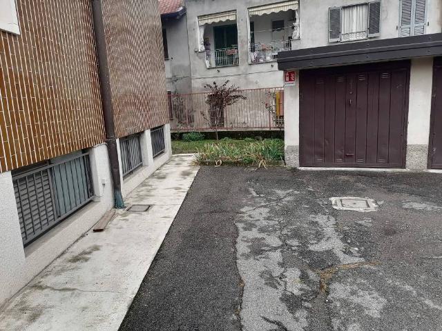 Box in vendita a Cornate D'adda, Lombardia