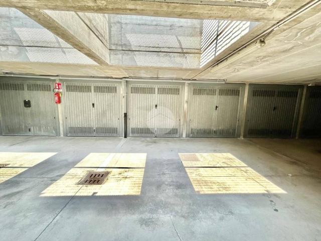 Box in vendita a Molinetto di Lorenteggio, Corsico