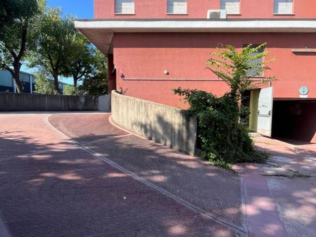 Box in vendita a Quartiere Lavagna, Corsico