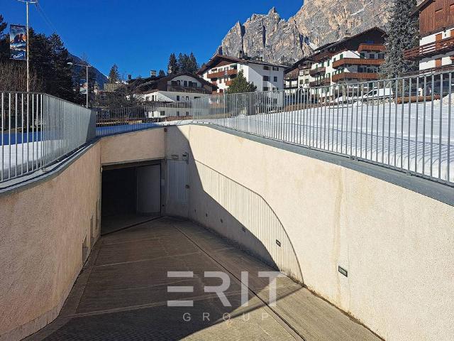 Box in vendita a Sopiazes, Cortina D'ampezzo