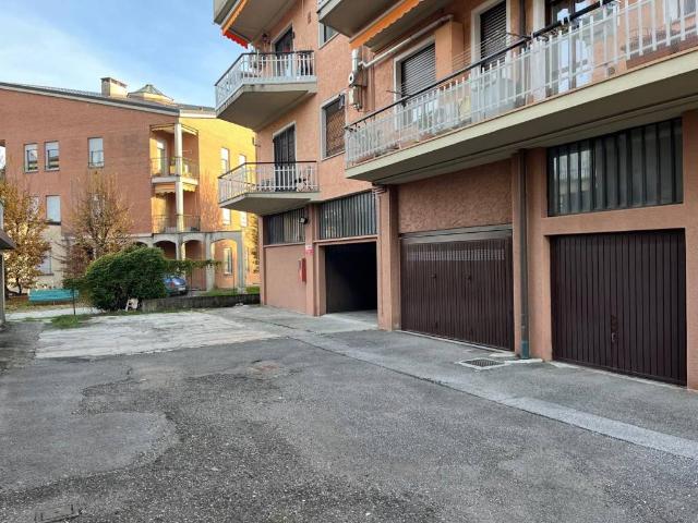 Box in vendita a Costa Masnaga, Lombardia