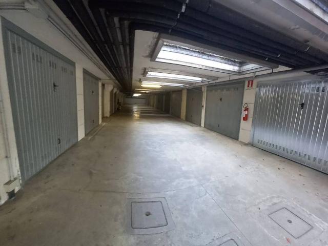 Box in vendita a Zona Po, Cremona