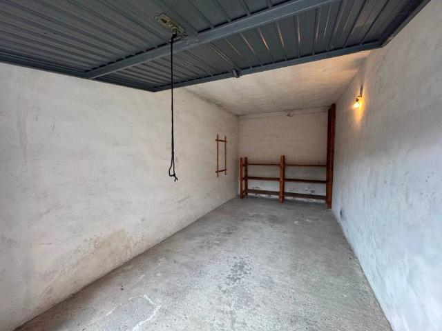 Box in vendita a Battaglione, Cremona