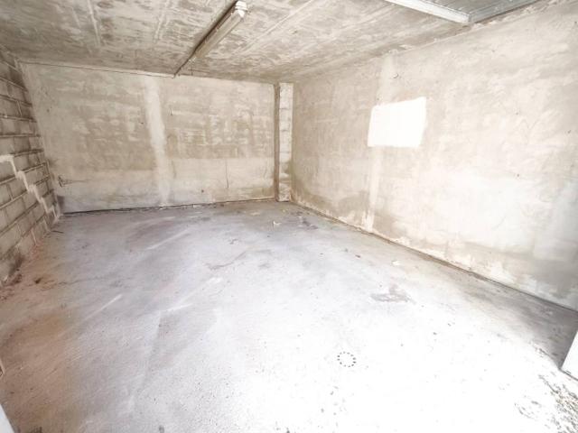 Box in vendita a Zona Po, Cremona