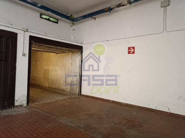 Box in vendita a Zona Po, Cremona