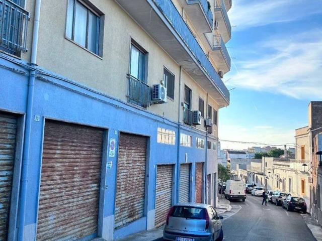 Box in vendita a Puglia, Taranto