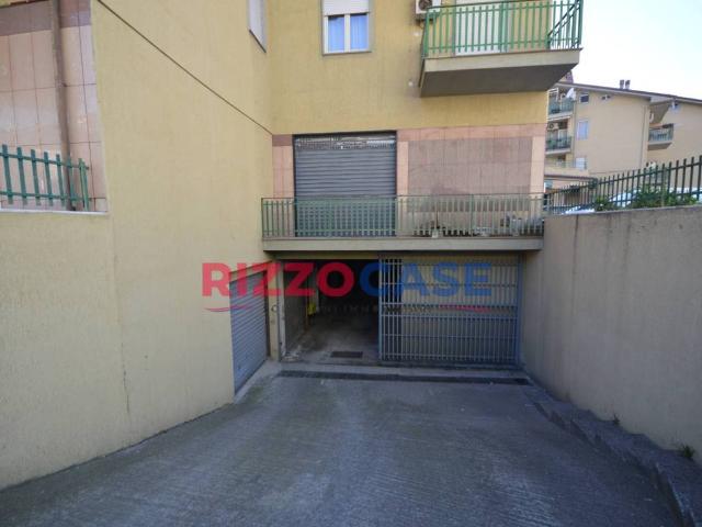 Box in vendita a Mirto, Calabria