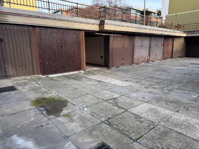 Box in vendita a Gramsci, Piemonte